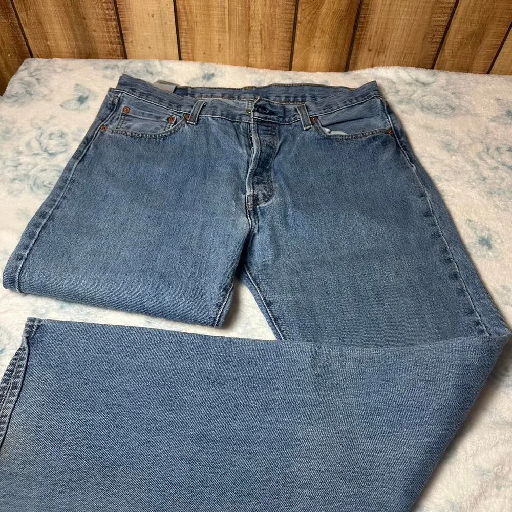 Levis 501 blue jeans size